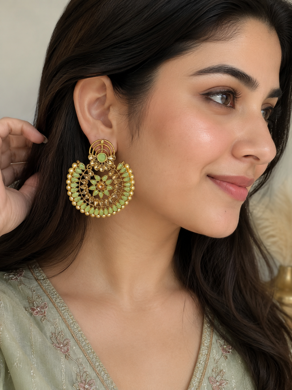 Traditional touch with a royal look 💚💛