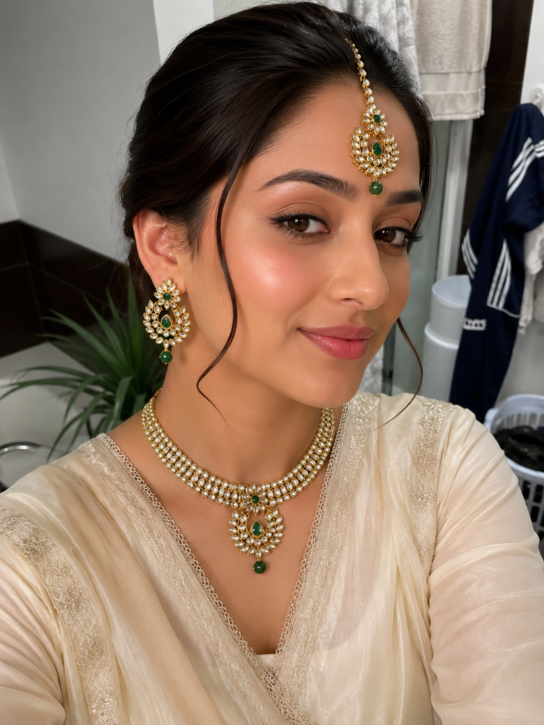 Royal Green Jewelry Set – Necklace, Earrings & Maang Tikka